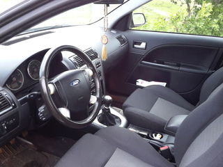 Ford Mondeo foto 6