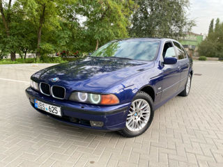 BMW 5 Series foto 2