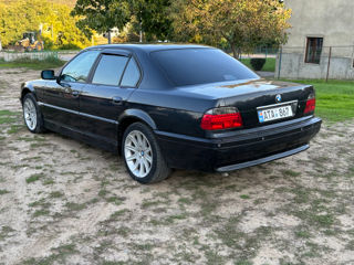 BMW 7 Series foto 3