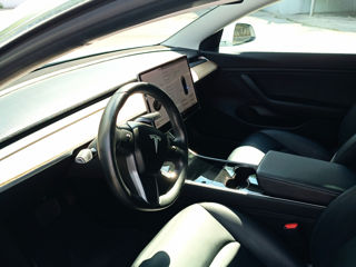 Tesla Model 3 foto 7