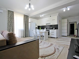 Apartament exclusiv, 2odăi, 80 m2, et.3/4, curte privată, design individual, Botanica! foto 3