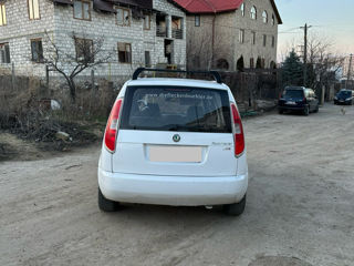 Skoda Roomster foto 2