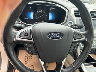 Ford Fusion foto 5