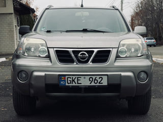 Nissan X-Trail foto 2