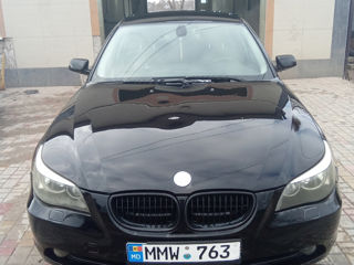 BMW 5 Series foto 4