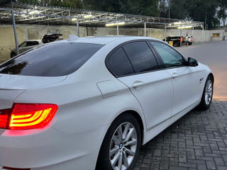 BMW 5 Series foto 7