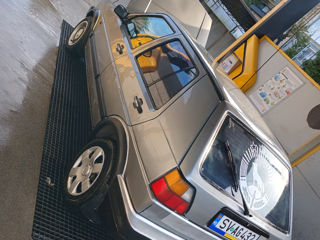 Volkswagen Golf foto 1