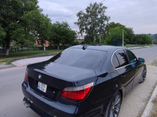 BMW 5 Series foto 2