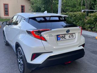 Toyota C-HR foto 4