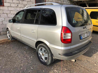 Opel Zafira foto 4