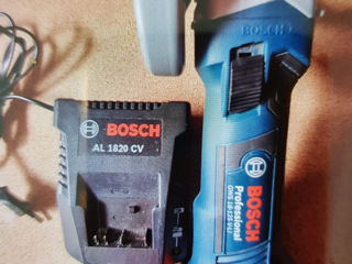 Болгарка аккумуляторная Bosch foto 2