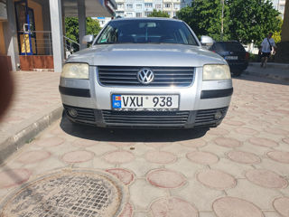 Volkswagen Passat foto 1