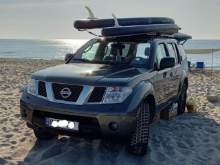 Nissan Pathfinder foto 4