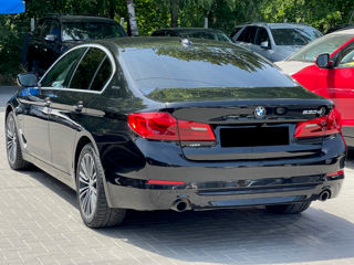 BMW 5 Series foto 3