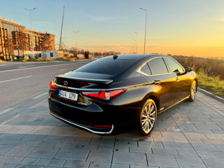 Lexus ES Series