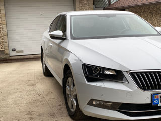 Skoda Superb foto 2