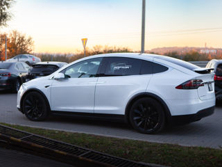 Tesla Model X foto 5