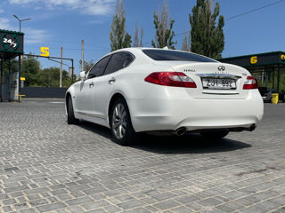 Infiniti M foto 2