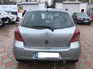 Toyota Yaris foto 5