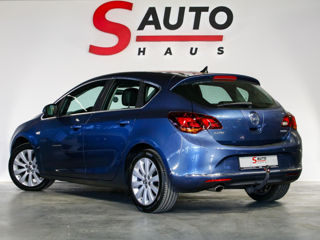 Opel Astra фото 2