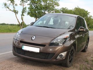 Renault Grand Scenic foto 1