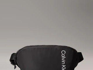 Calvin Klein geanta