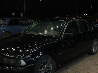 BMW 5 Series foto 6