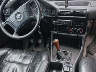 BMW 5 Series foto 5