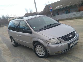 Chrysler Voyager foto 1