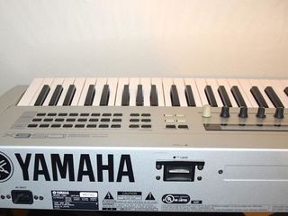 Yamaha CS 6X