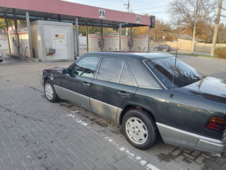 Mercedes Series (W124) foto 5