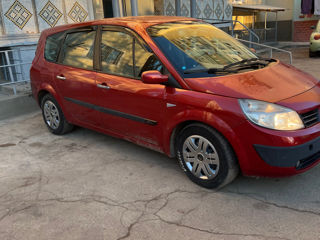 Renault Grand Scenic foto 2