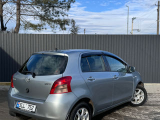 Toyota Yaris foto 5