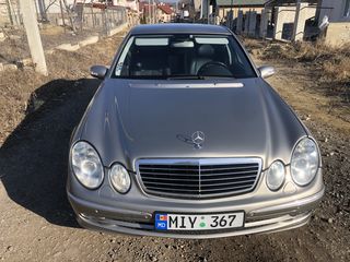 Mercedes E-Class foto 5