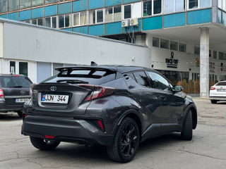 Toyota C-HR foto 3