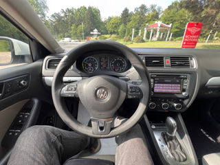 Volkswagen Jetta foto 13