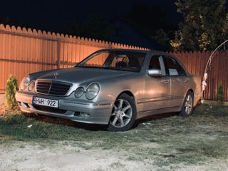 Mercedes E-Class foto 8