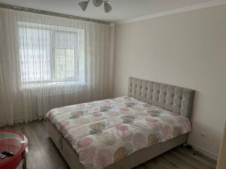 Apartament cu 2 camere, 67 m², Buiucani, Chișinău foto 2