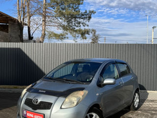 Toyota Yaris foto 2