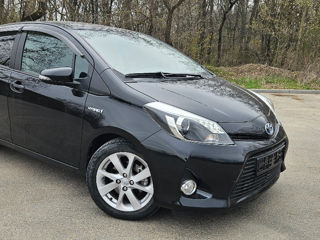 Toyota Yaris foto 1