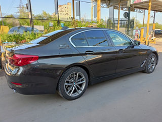 BMW 5 Series foto 1