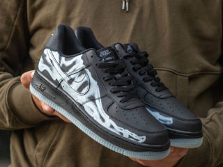 Nike Air Force 1 Low Skeleton Black foto 1