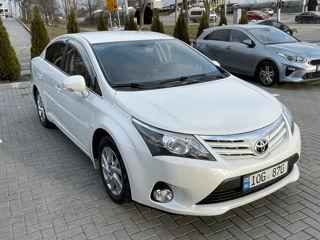 Toyota Avensis foto 3