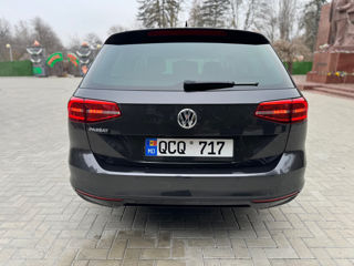 Volkswagen Passat foto 4