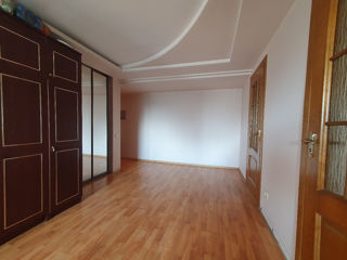 Apartament cu 3 camere, 69 m², Botanica, Chișinău foto 5