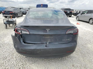 Tesla Model 3 foto 10