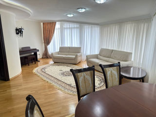 Apartament cu 3 camere, 115 m², Telecentru, Chișinău foto 2