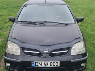 Nissan Almera Tino