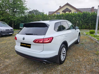 Volkswagen Touareg foto 4