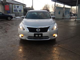 Nissan Altima foto 2